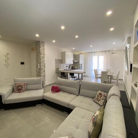 Melitta Apartment Giardini Naxos Eksteriør bilde