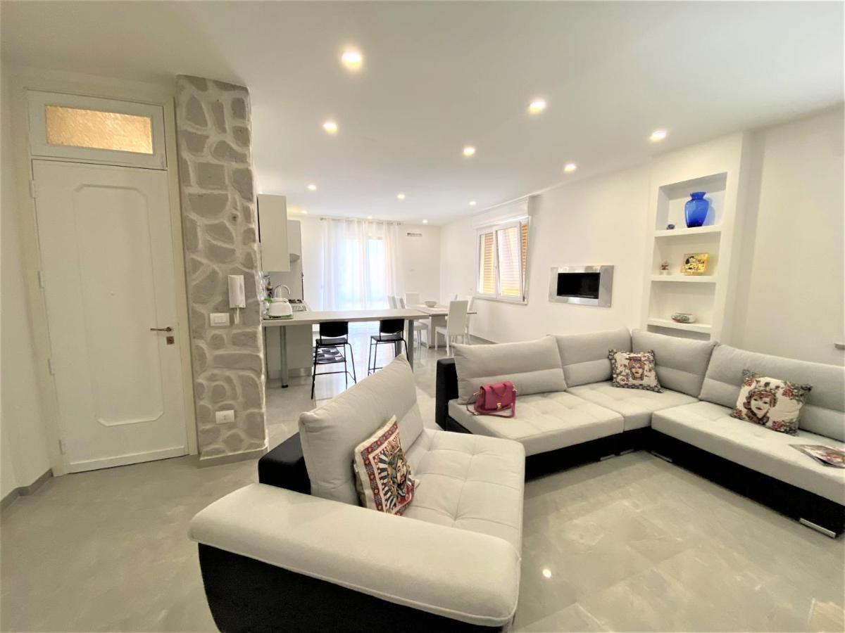 Melitta Apartment Giardini Naxos Eksteriør bilde