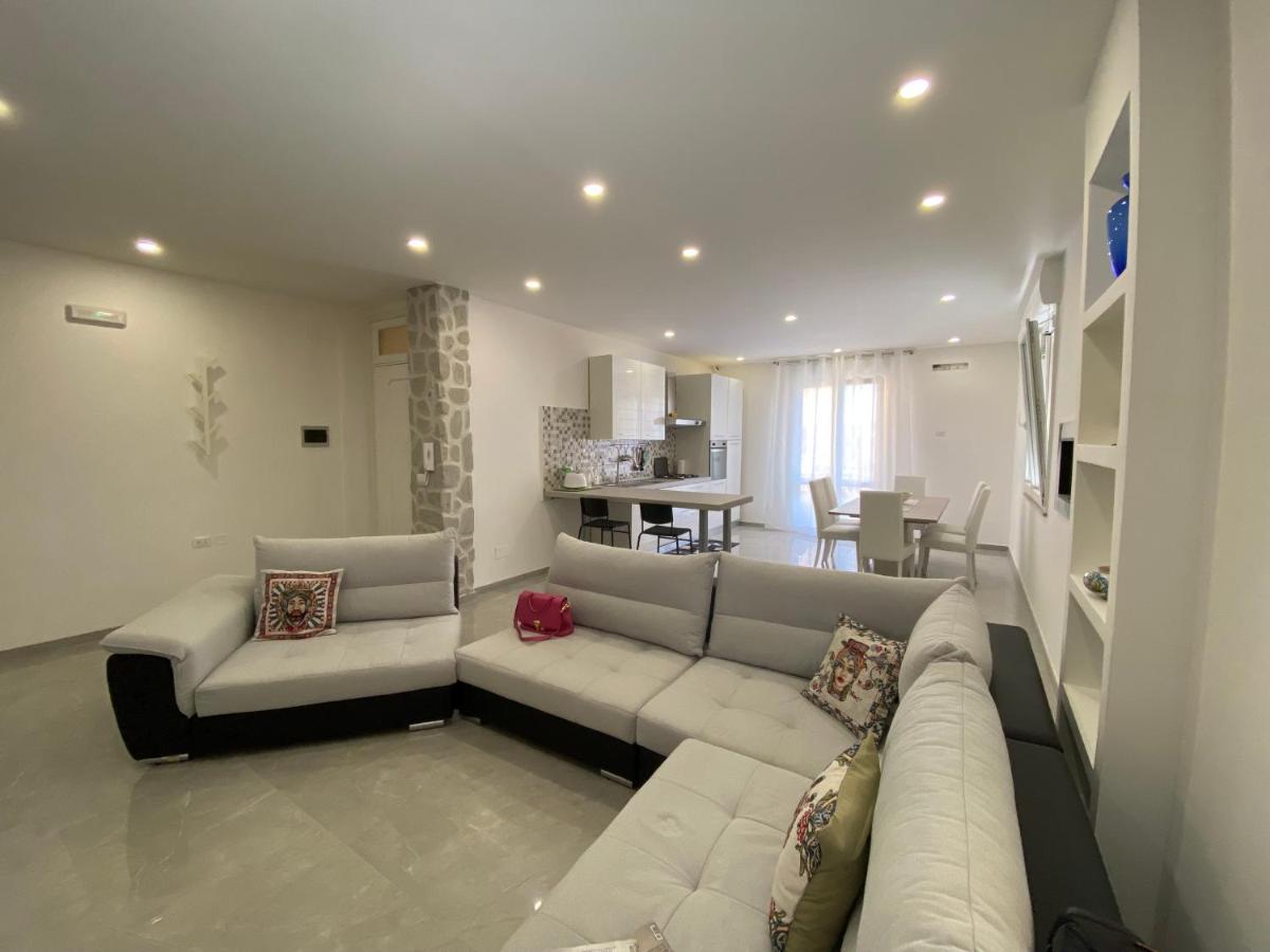 Melitta Apartment Giardini Naxos Eksteriør bilde